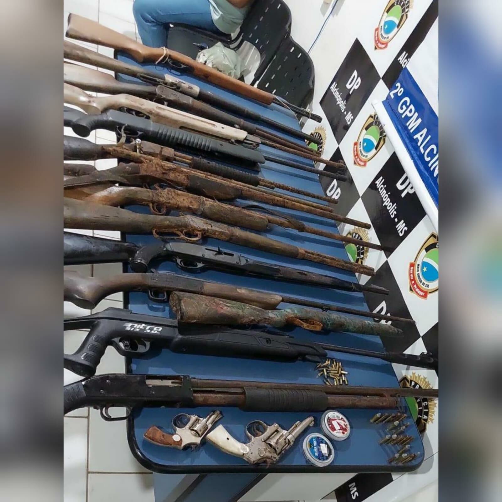 Imagem de compartilhamento para o artigo Mulher é assassinada pelo marido que colecionava arsenal de armas em fazenda de Alcinópolis da MS Todo dia